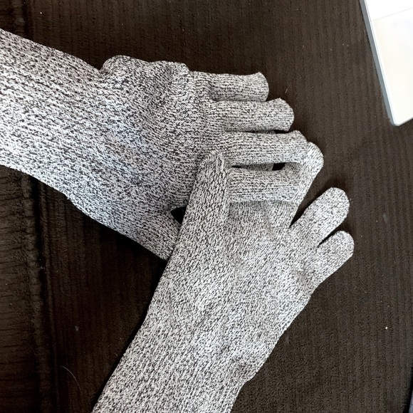 High Resistant Gloves - Picture 1 of 4